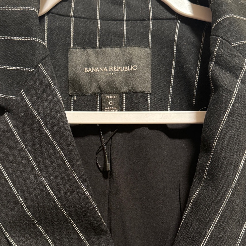 Banana Republic Women's Black Pinstripe Blazer - Picture 2 of 5